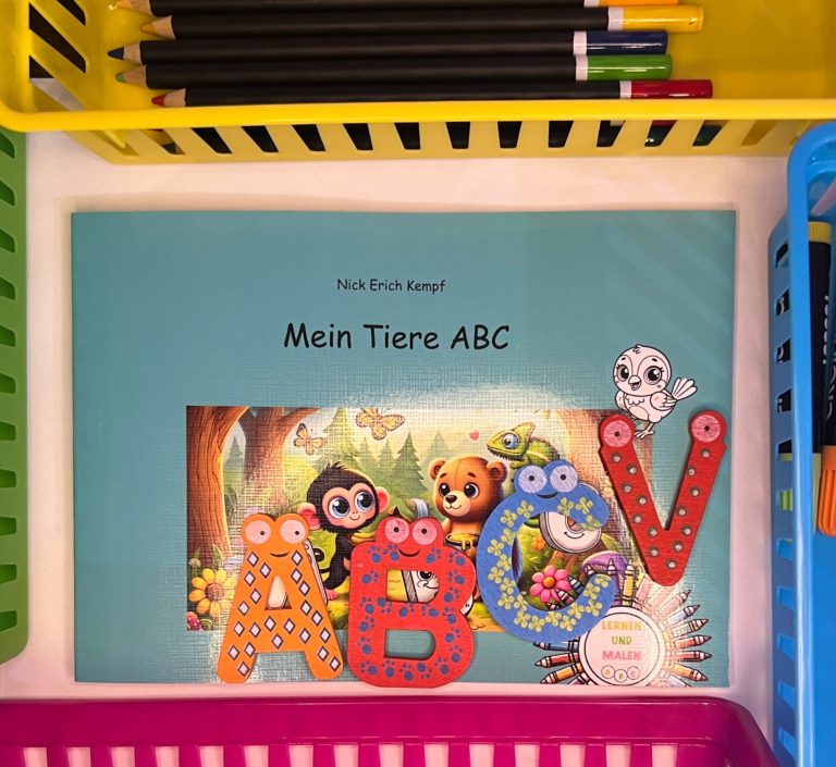 Mein Tiere ABC Malbuch mit Holzbuchstaben A–V und Farbstiften – kreative Lernfreude für Vorschulkinder